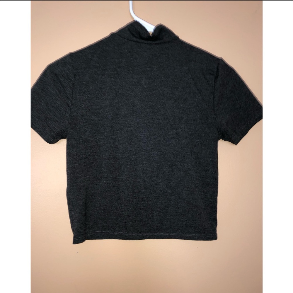 Crop top - Picture 2 of 4